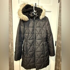 Esprit Women’s Black puffer down Long jacket size M Brown faux fur